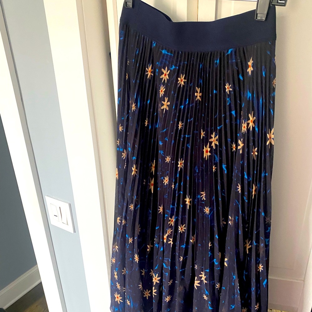 Aritzia midi skirt